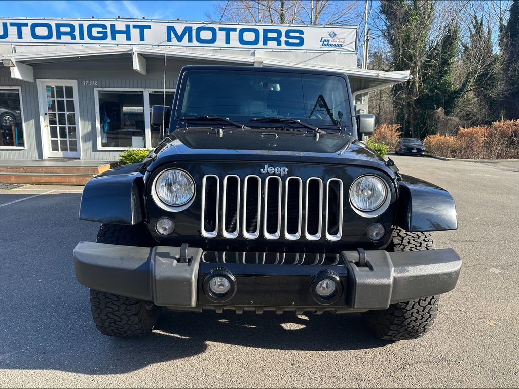 Used 2018 Jeep Wrangler Unlimited Sahara w/ Dual Top Group image 9