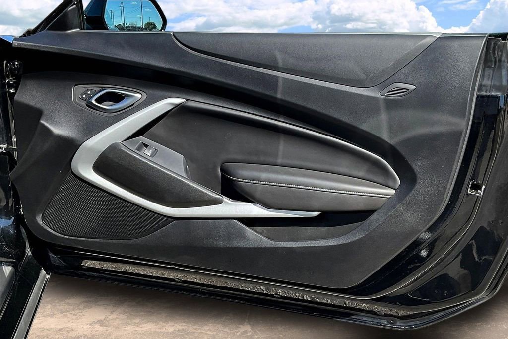 Used 2022 Chevrolet Camaro LT RWD image 27