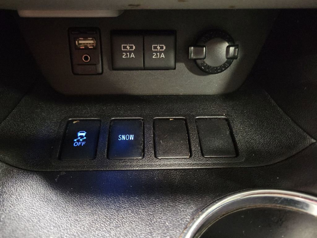 Used 2018 Toyota Highlander Limited image 18