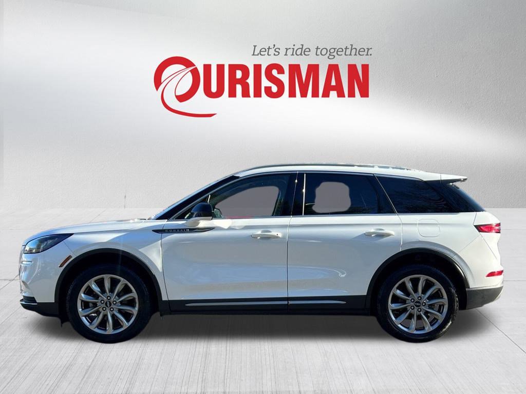 Used 2022 Lincoln Corsair AWD w/ Premium Package image 3