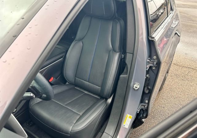 Certified 2024 Cadillac Lyriq Sport w/ LPO, Floor Liner Package AWD/4WD image 4