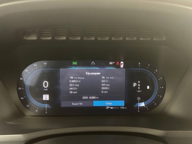 Used 2025 Volvo XC90 B5 Plus AWD/4WD image 17