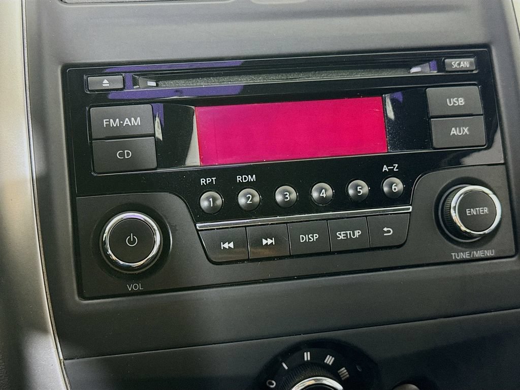 Used 2018 Nissan Versa SV FWD image 15