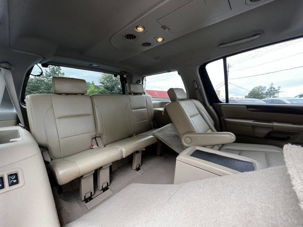 Used 2011 Nissan Armada Platinum image 19