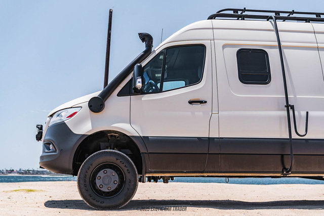 Used 2019 Mercedes-Benz Sprinter 4x4 170 image 4