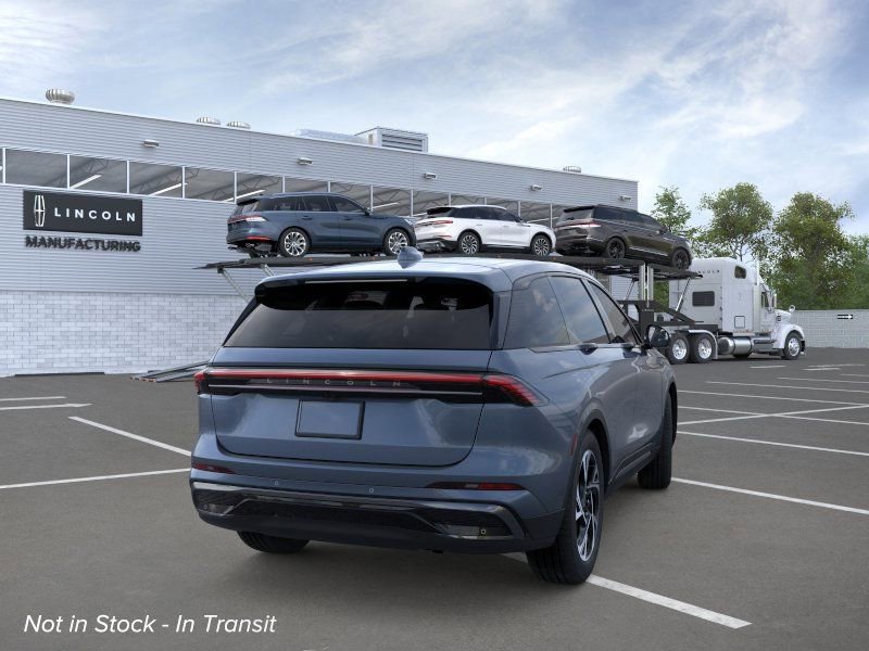 New 2026 Lincoln Nautilus Premier AWD/4WD image 8