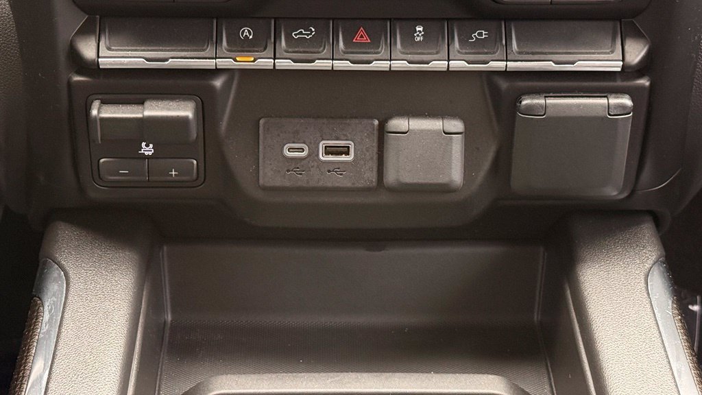 Used 2019 Chevrolet Silverado 1500 RST AWD/4WD image 28