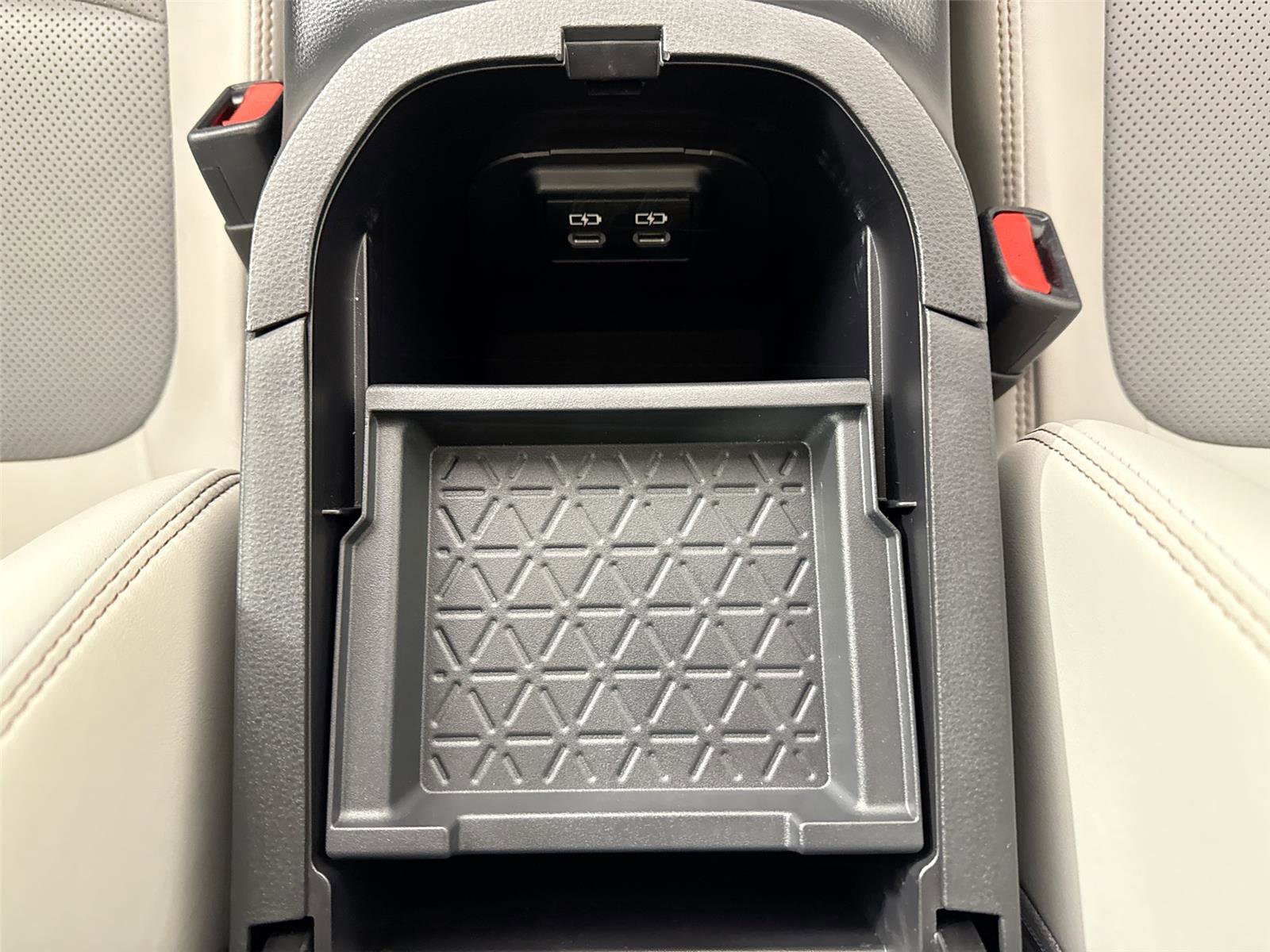 Used 2022 Toyota RAV4 Limited image 33