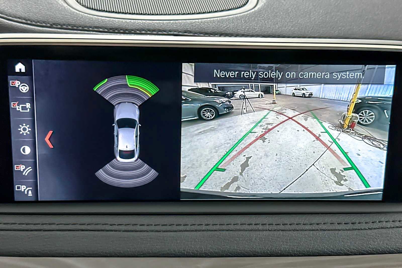 Used 2019 BMW X6 xDrive50i w/ M Sport Package image 20