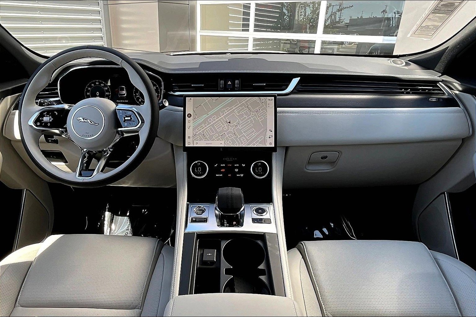 New 2026 Jaguar F-PACE R-Dynamic S image 5