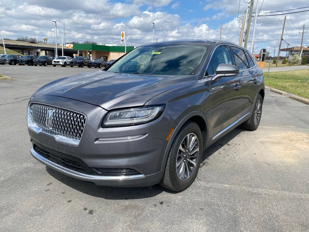 Used 2023 Lincoln Nautilus Reserve FWD image 3