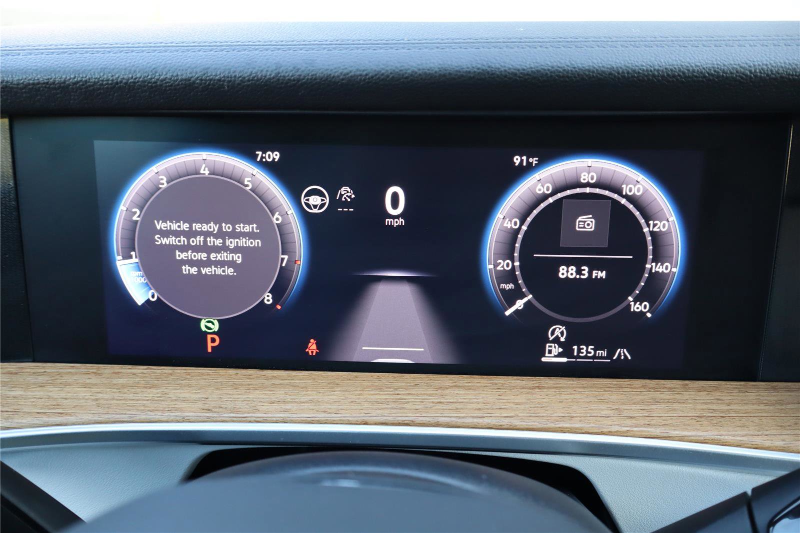 Certified 2025 Volkswagen Tiguan SEL R-Line AWD/4WD image 18