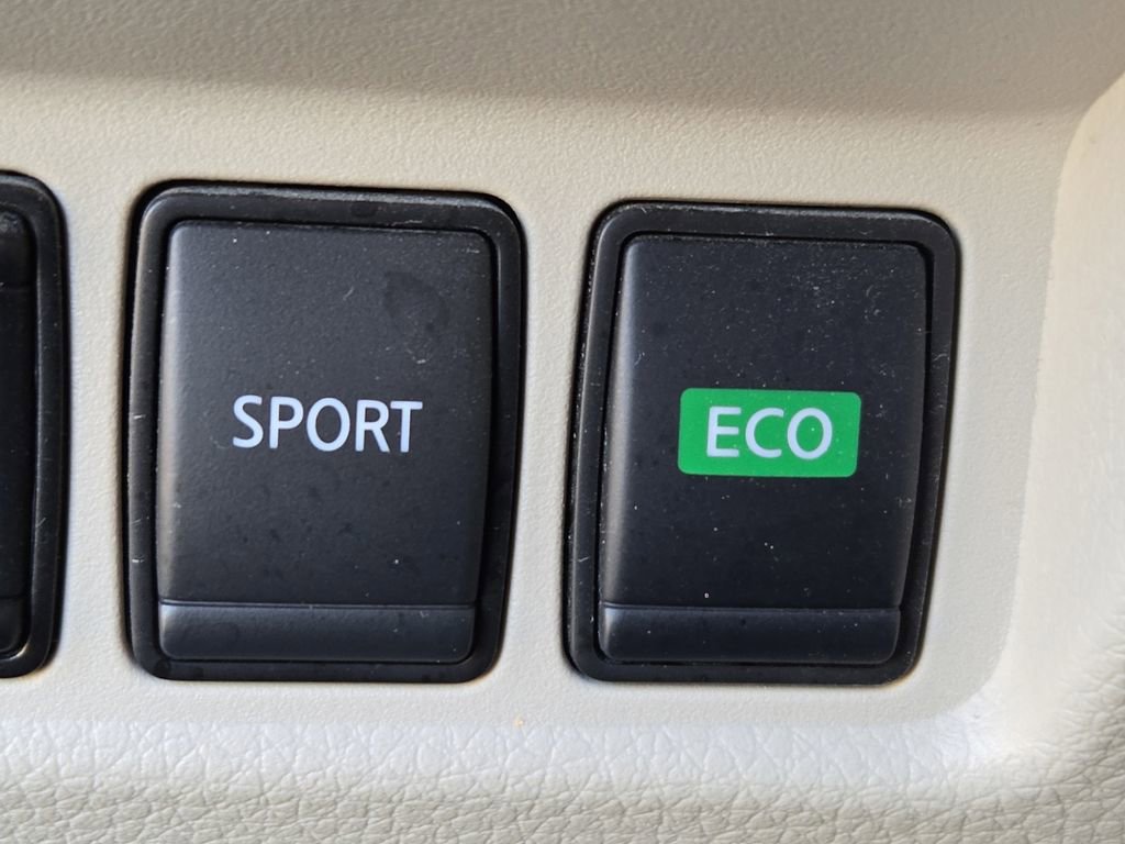 Certified 2022 Nissan Rogue Sport SV image 23