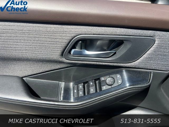 Used 2023 Nissan Rogue SV AWD/4WD image 9