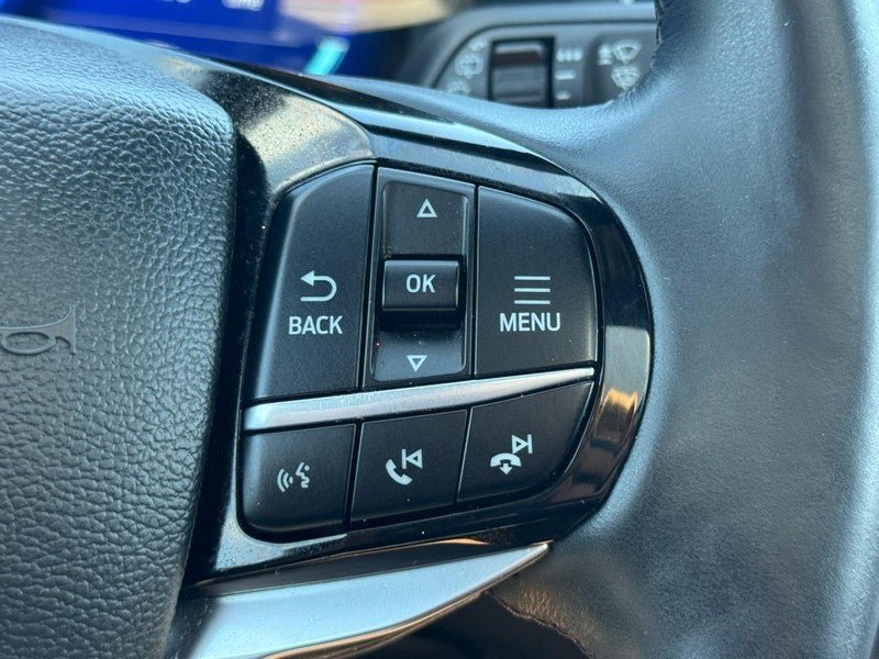 Used 2022 Ford Explorer Platinum w/ Equipment Group 601A AWD/4WD image 18