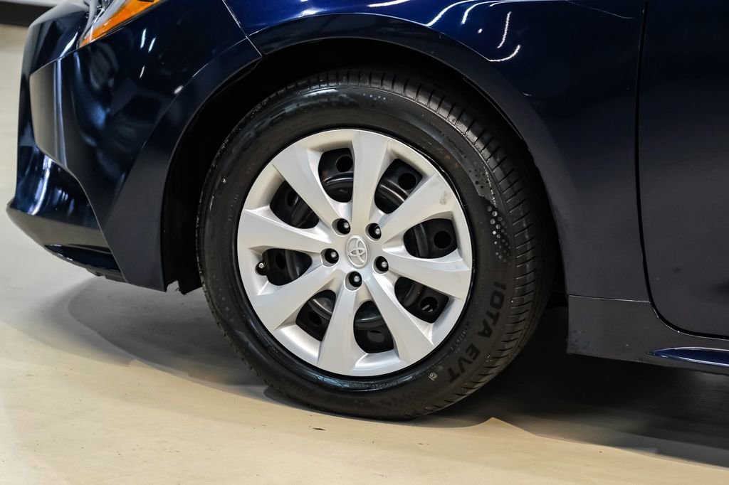 Used 2022 Toyota Corolla LE FWD image 51