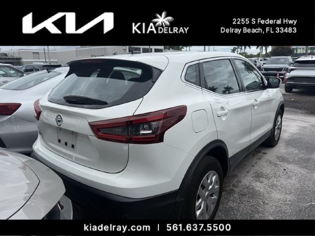 Used 2020 Nissan Rogue Sport S FWD image 2
