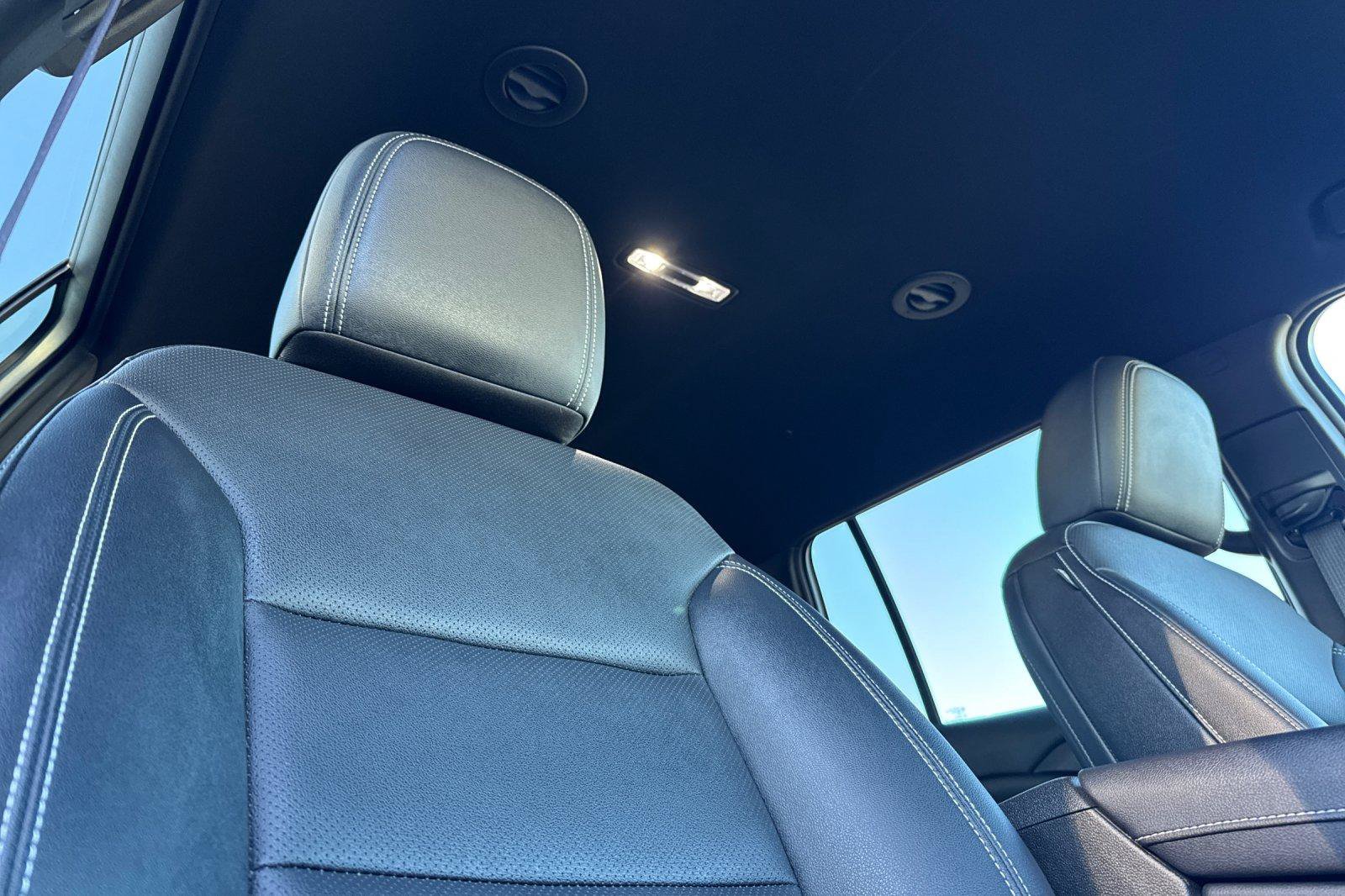 Used 2025 Chevrolet Traverse LT FWD image 21