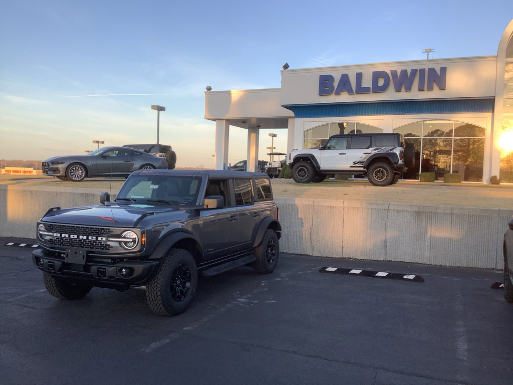 New 2026 Ford Bronco Badlands image 3