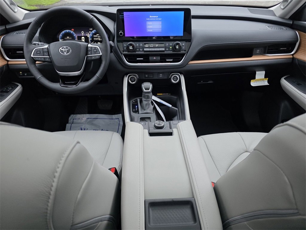 New 2026 Toyota Grand Highlander Platinum image 5