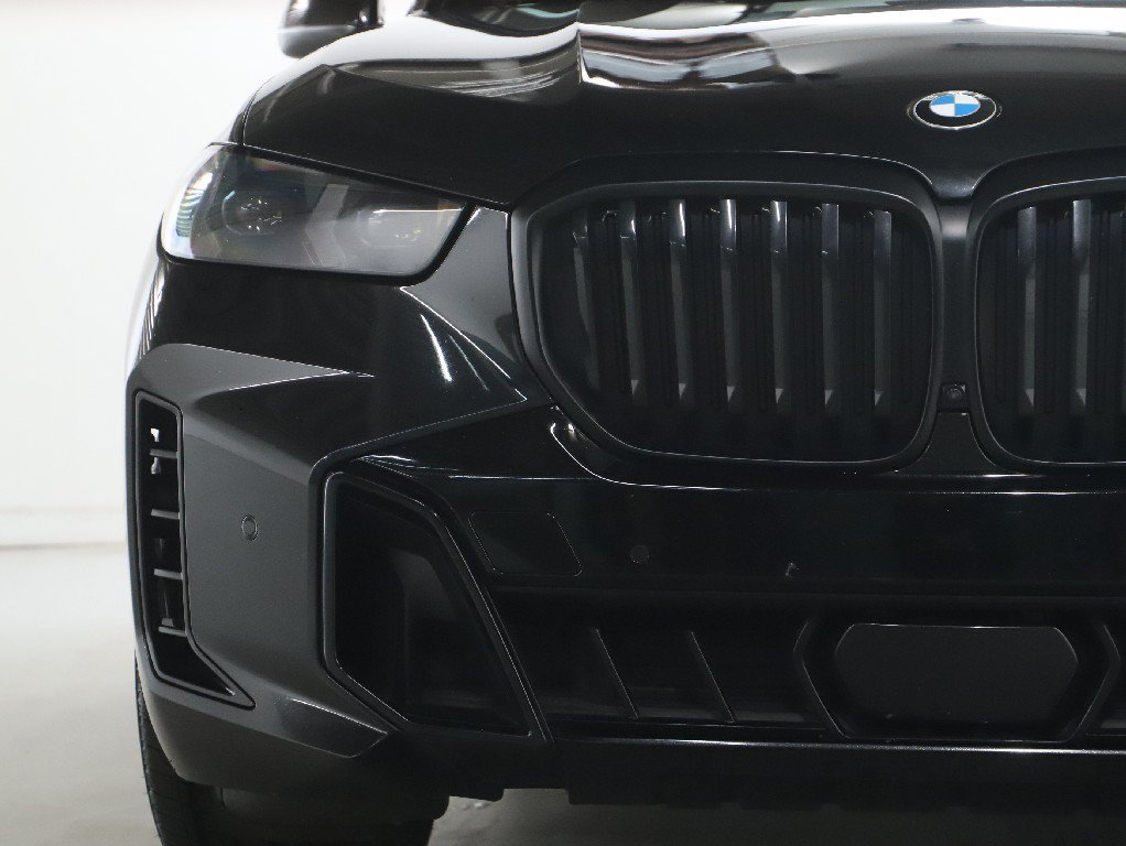 Used 2024 BMW X5 xDrive40i w/ M Sport Package AWD/4WD image 7