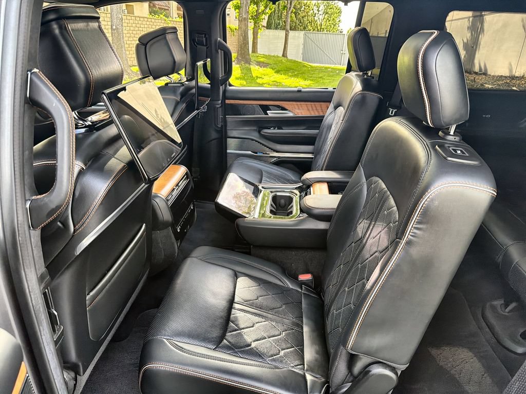 Used 2022 Jeep Grand Wagoneer Series III w/ Rear Seat Video Group 1 AWD/4WD image 25