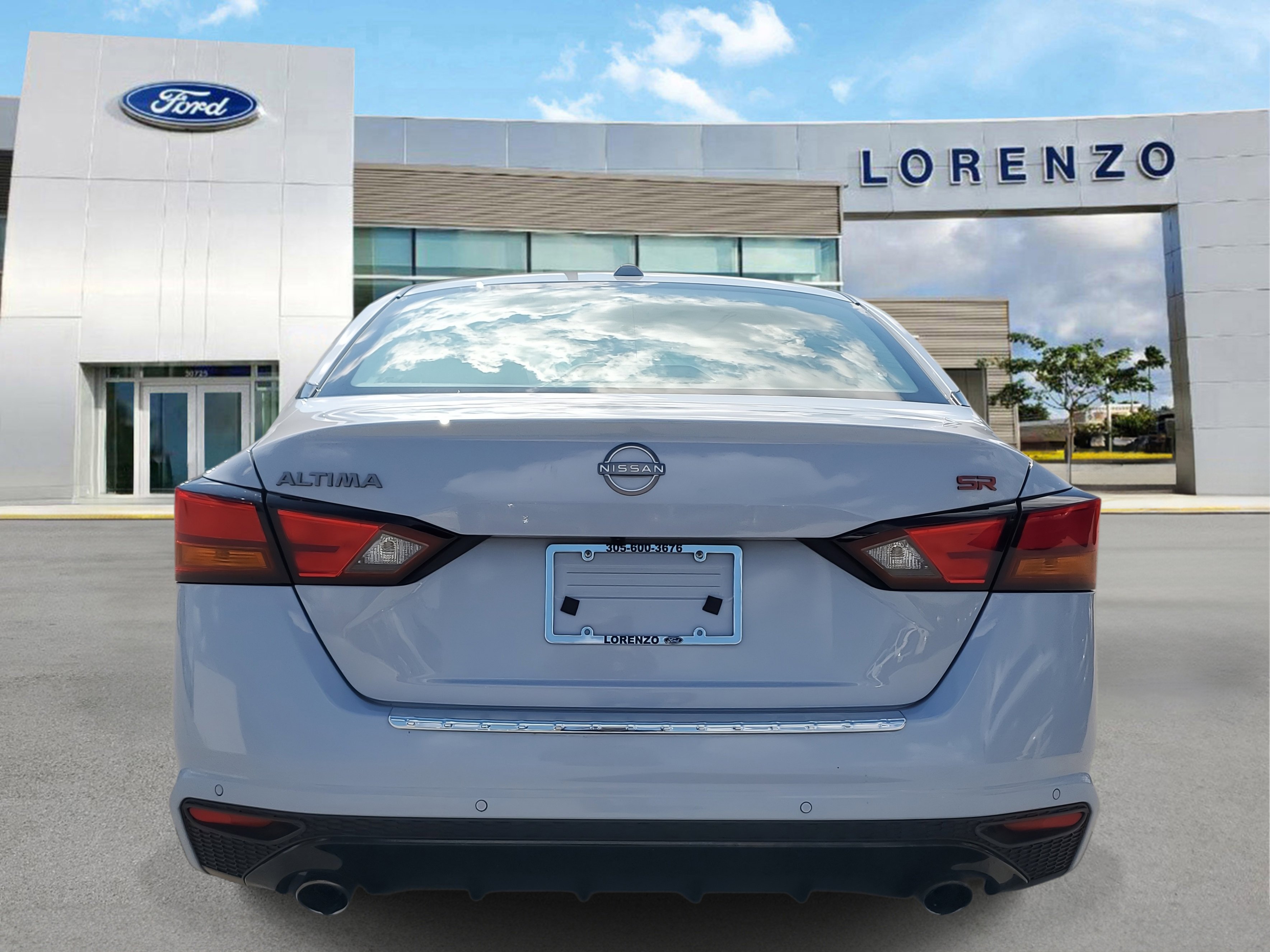 Used 2024 Nissan Altima 2.5 SR w/ SR Premium Package image 6