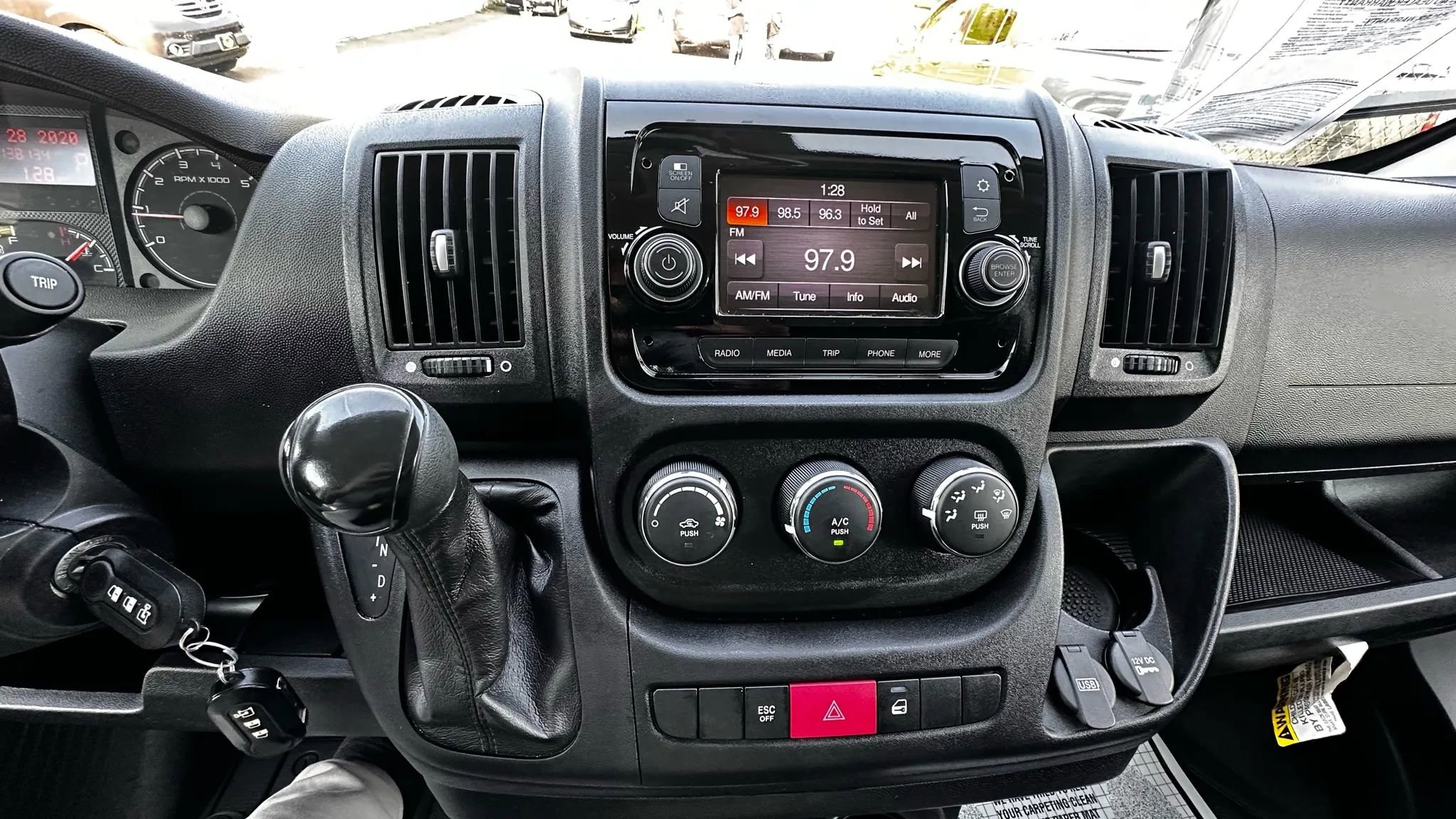 Used 2021 RAM ProMaster 2500 FWD image 12