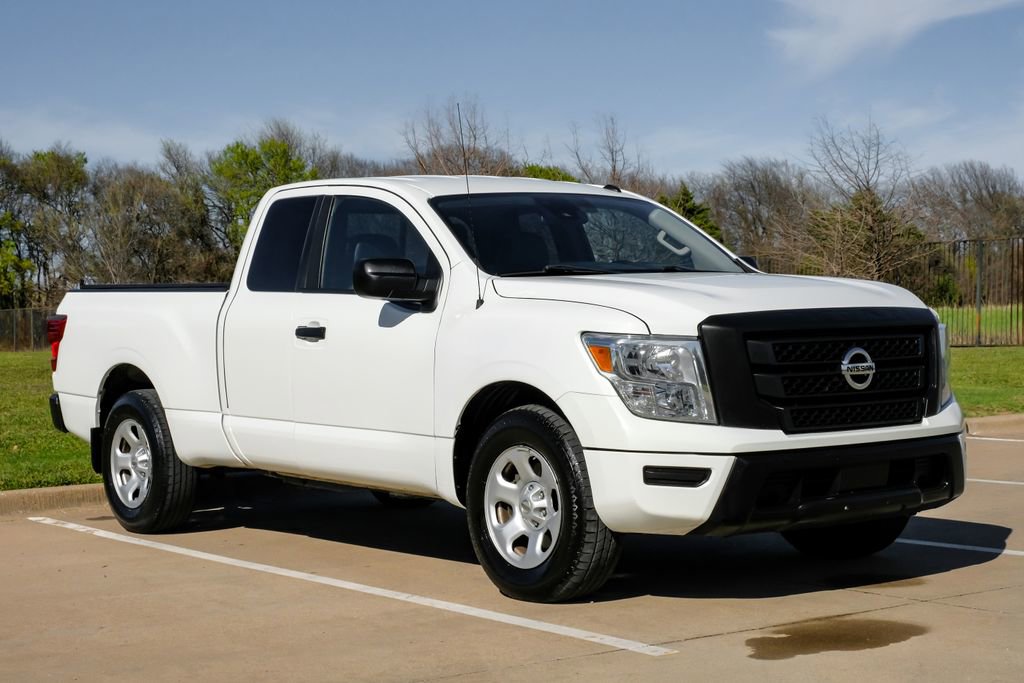 Used 2021 Nissan Titan S image 10