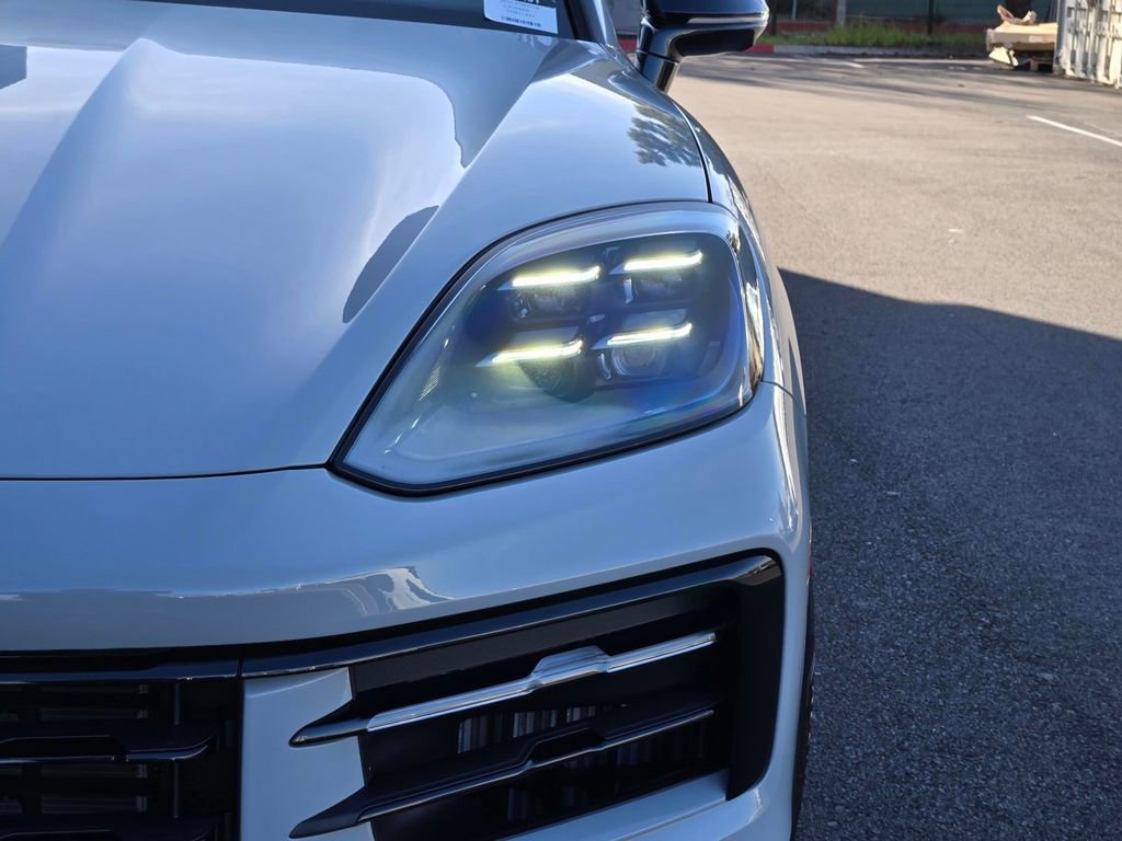 New 2026 Porsche Cayenne Coupe image 12