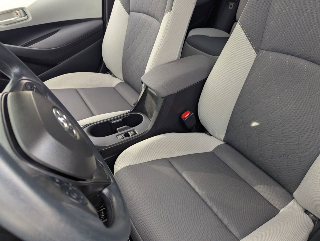 Used 2024 Toyota Corolla LE image 20