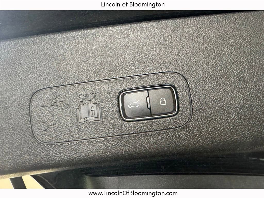 Used 2023 Lincoln Aviator Reserve w/ Equipment Group 201A AWD/4WD image 27