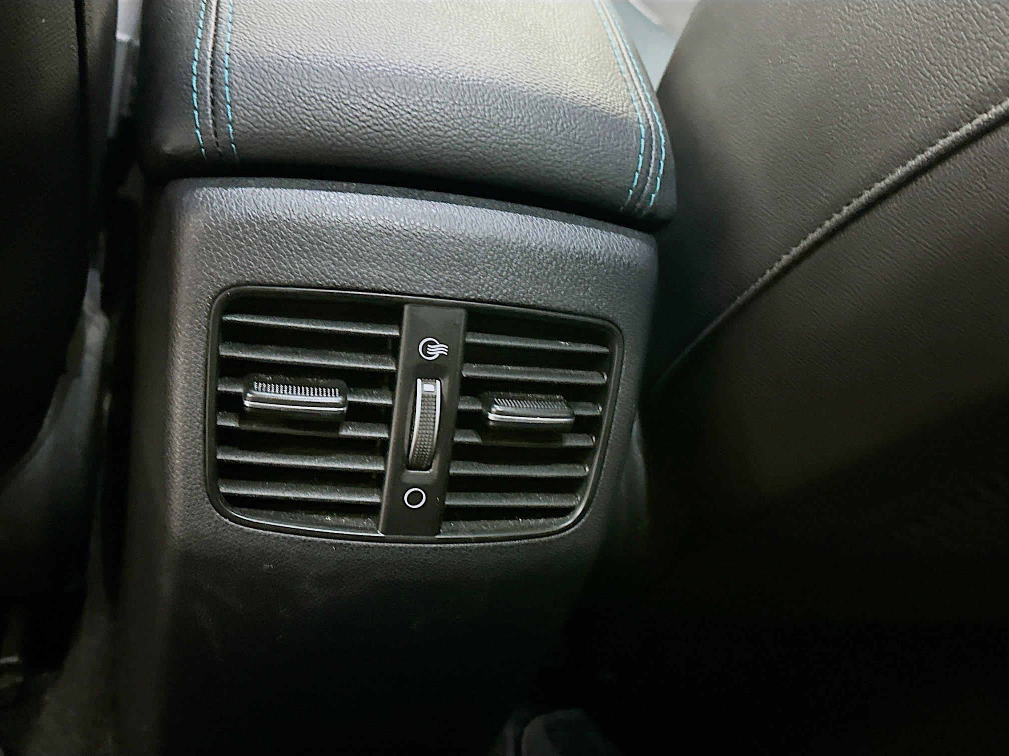 Used 2022 Kia Niro EX Premium image 28