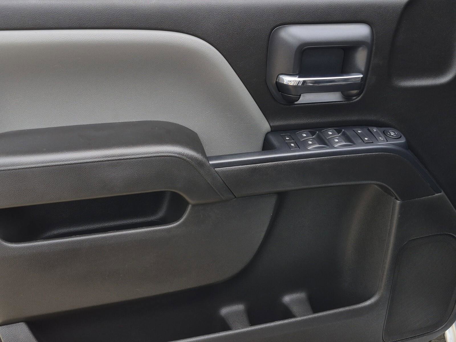 Used 2018 Chevrolet Silverado 1500 Custom w/ Custom Value Package image 14