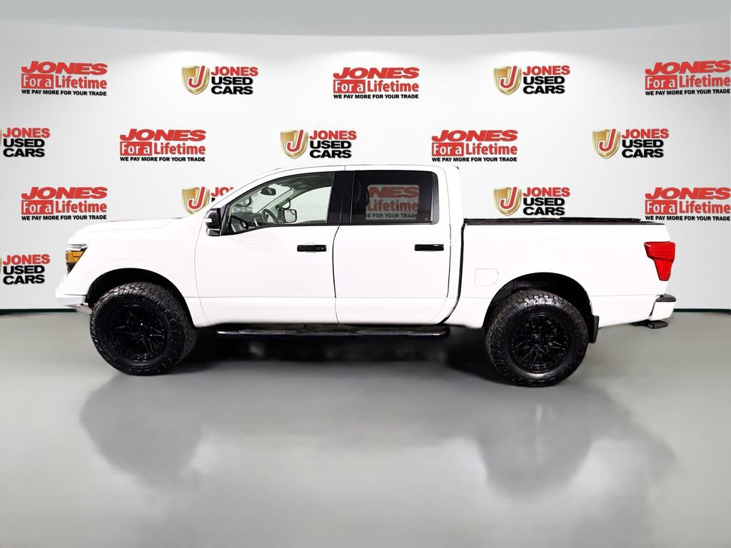 Used 2018 Nissan Titan SV w/ SV Convenience Package AWD/4WD image 13