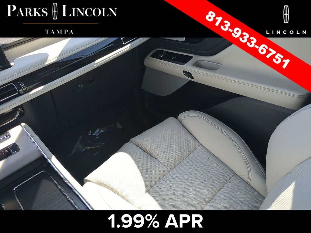 Used 2026 Lincoln Aviator Reserve w/ Luxury Package RWD image 14
