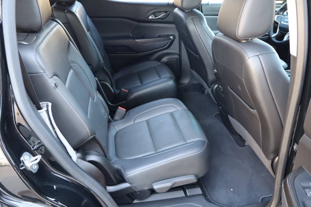 Used 2023 GMC Acadia SLT w/ Elevation Edition FWD image 19