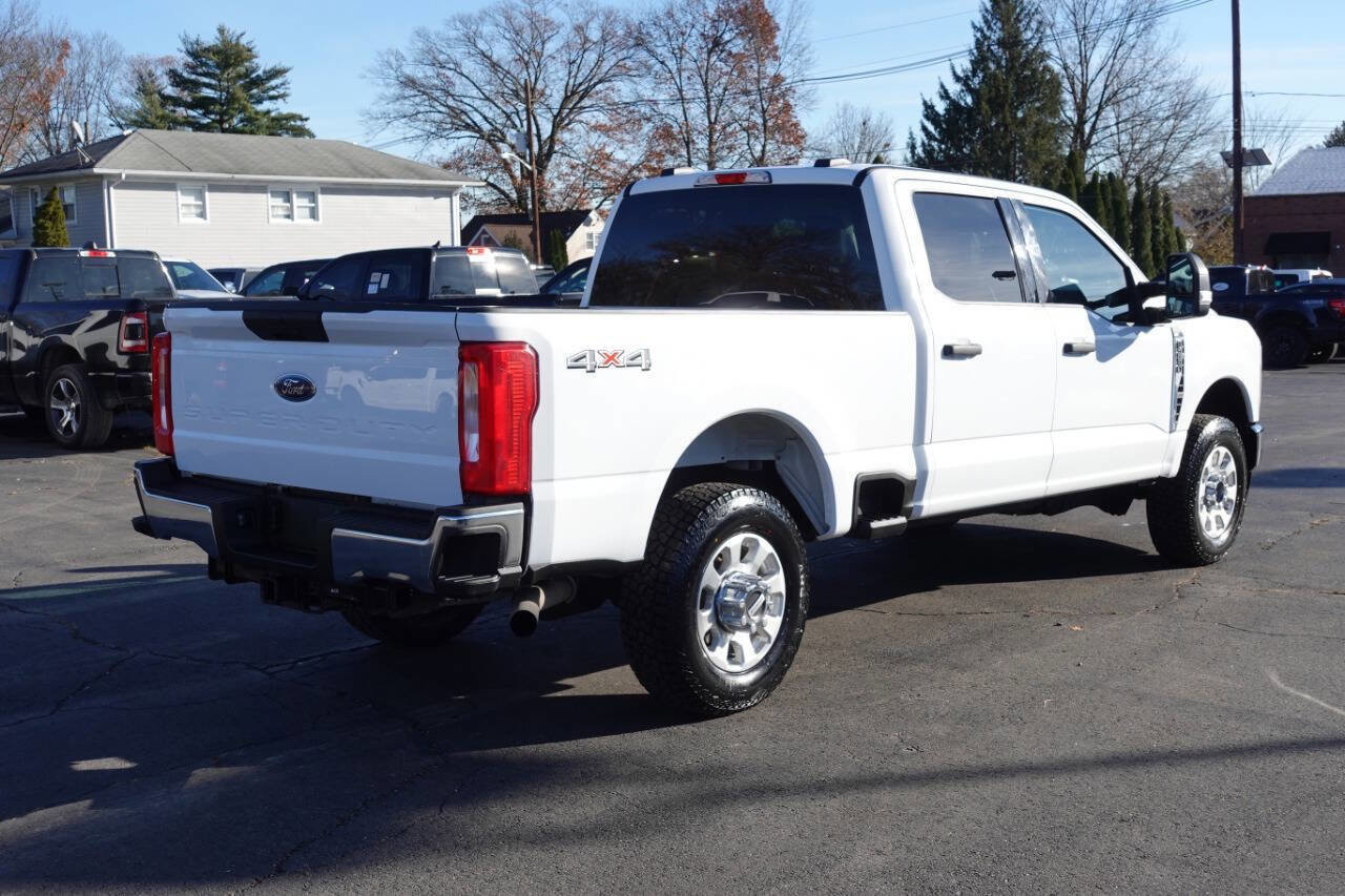 Used 2023 Ford F250 XLT image 3