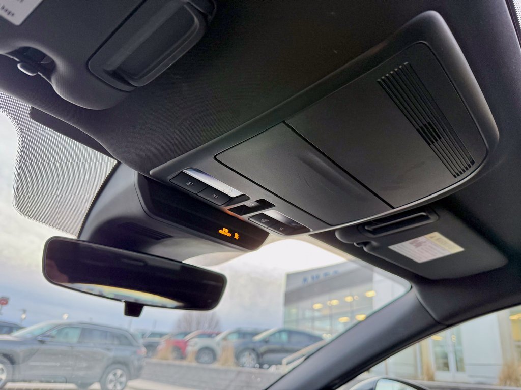 Used 2020 MAZDA MAZDA3 Premium image 30