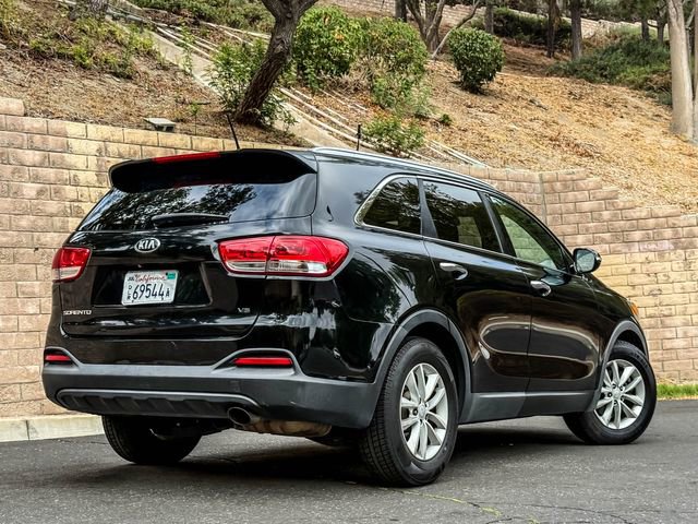 Used 2017 Kia Sorento LX image 19