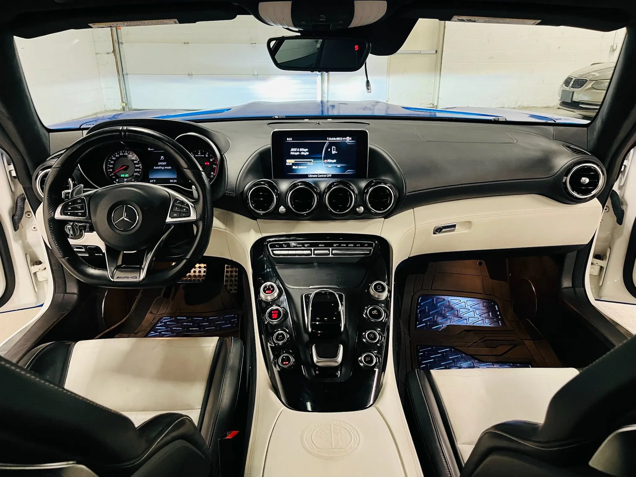Used 2017 Mercedes-Benz AMG GT S image 26