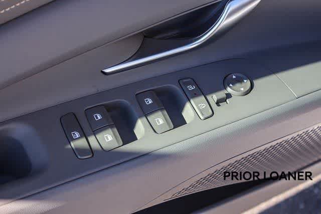 Certified 2025 Hyundai Elantra Sport FWD image 27