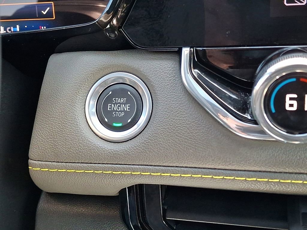 Used 2025 Chevrolet Colorado ZR2 w/ Midnight Edition image 23