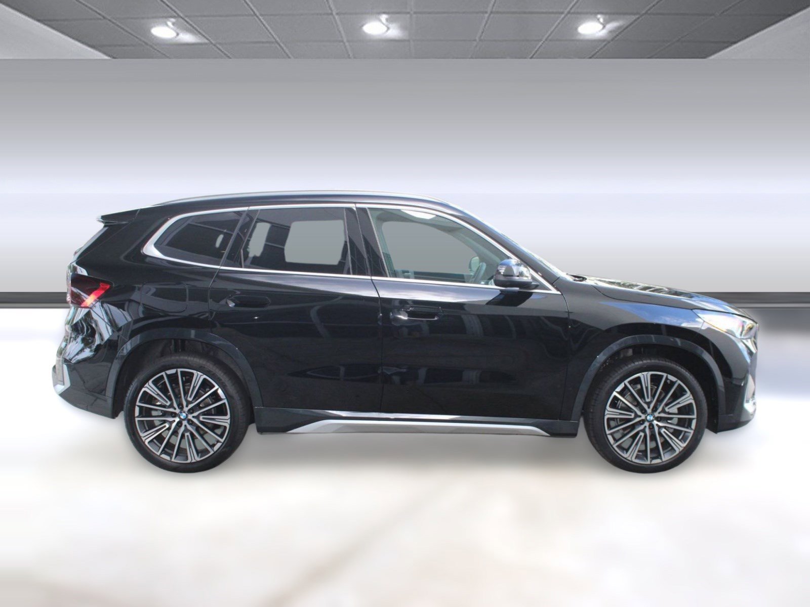 Used 2026 BMW X1 xDrive28i w/ Technology Package AWD/4WD image 8