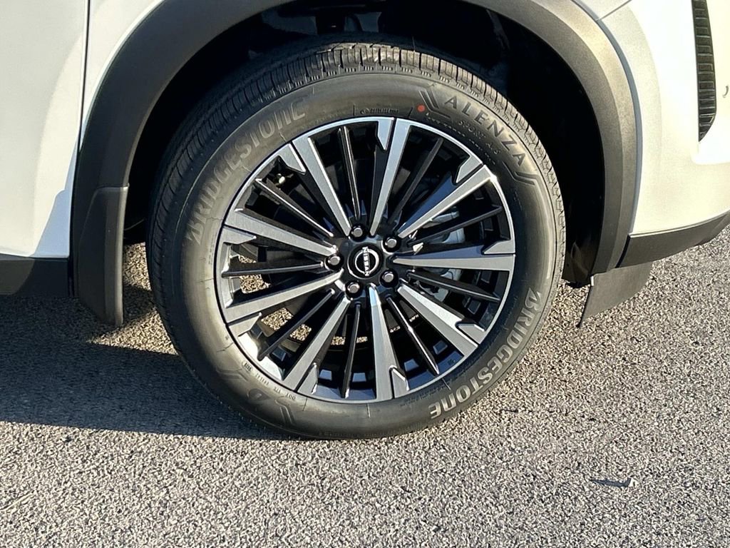 New 2026 Nissan Pathfinder Platinum AWD/4WD image 9