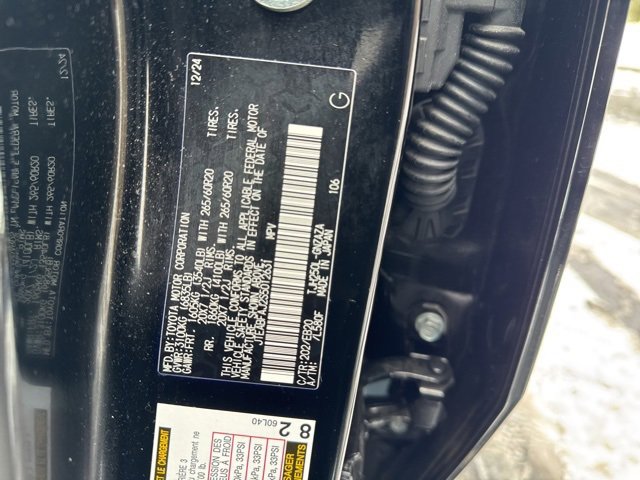 Used 2025 Toyota Land Cruiser image 33