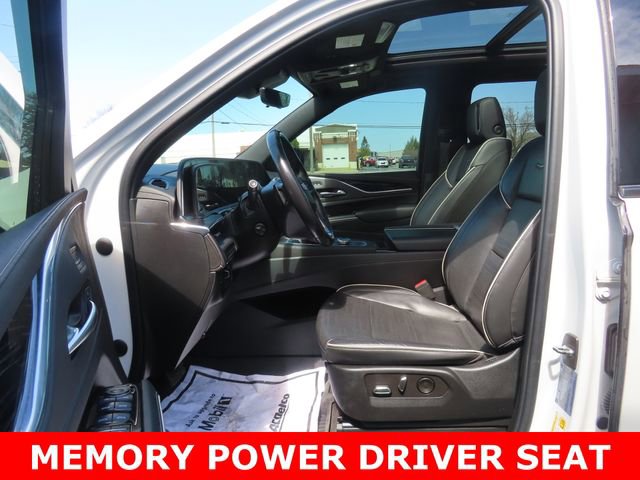 Used 2022 Cadillac Escalade ESV Sport w/ Touring Package image 21