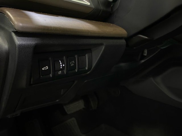 Used 2020 Subaru Outback Limited image 14