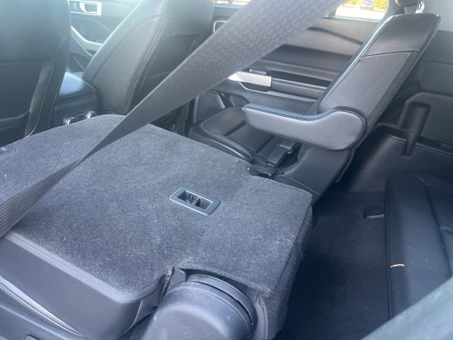 Used 2021 Ford Explorer XLT w/ Equipment Group 202A image 33
