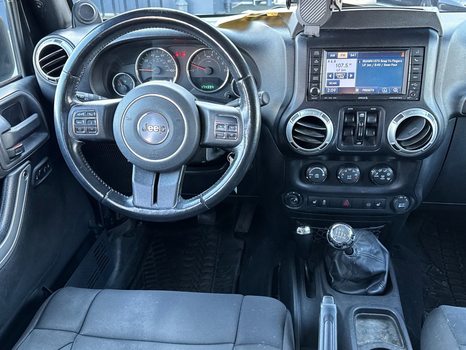 Used 2012 Jeep Wrangler Unlimited Rubicon w/ Dual Top Group AWD/4WD image 14